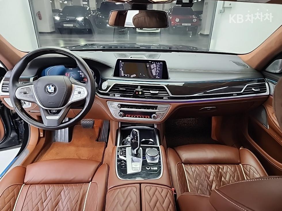 2020 BMW BMW 7 (G11) photo