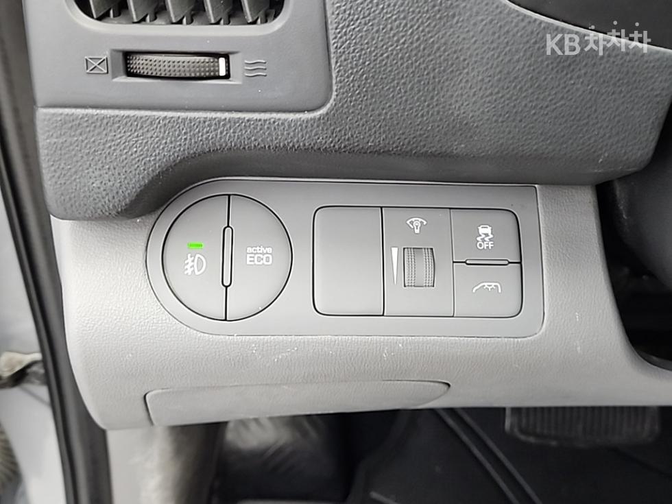 Hyundai Starex — miniaturë 16