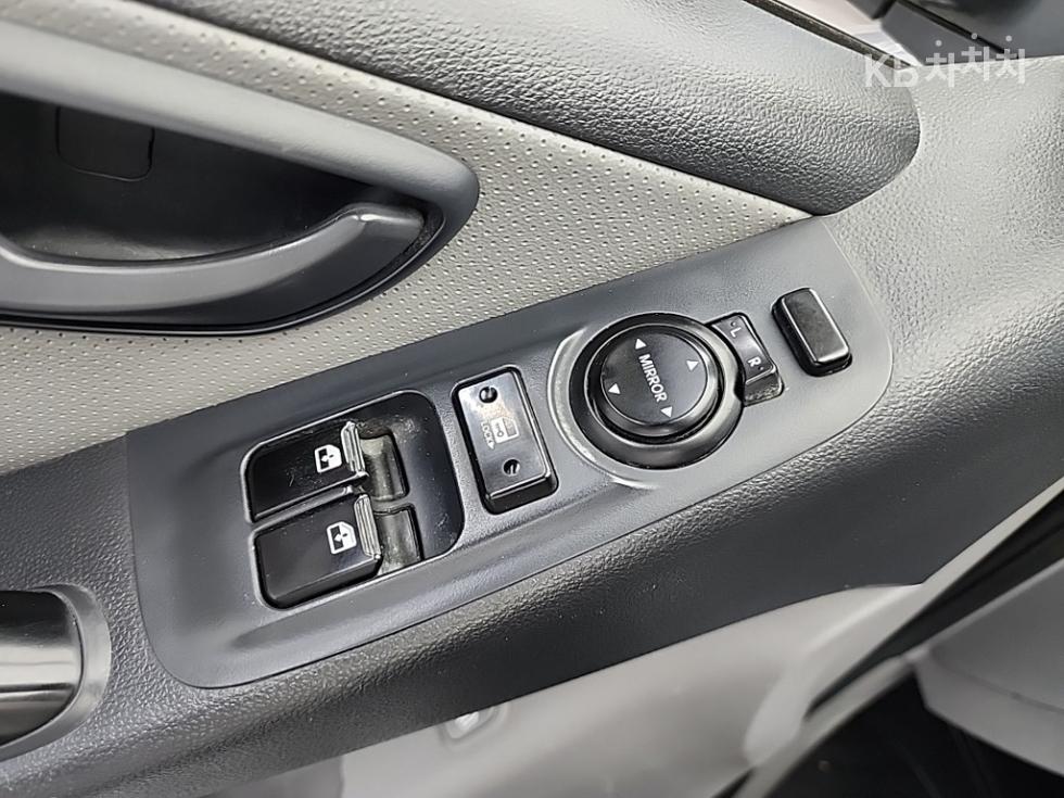 Hyundai Starex — miniaturë 17