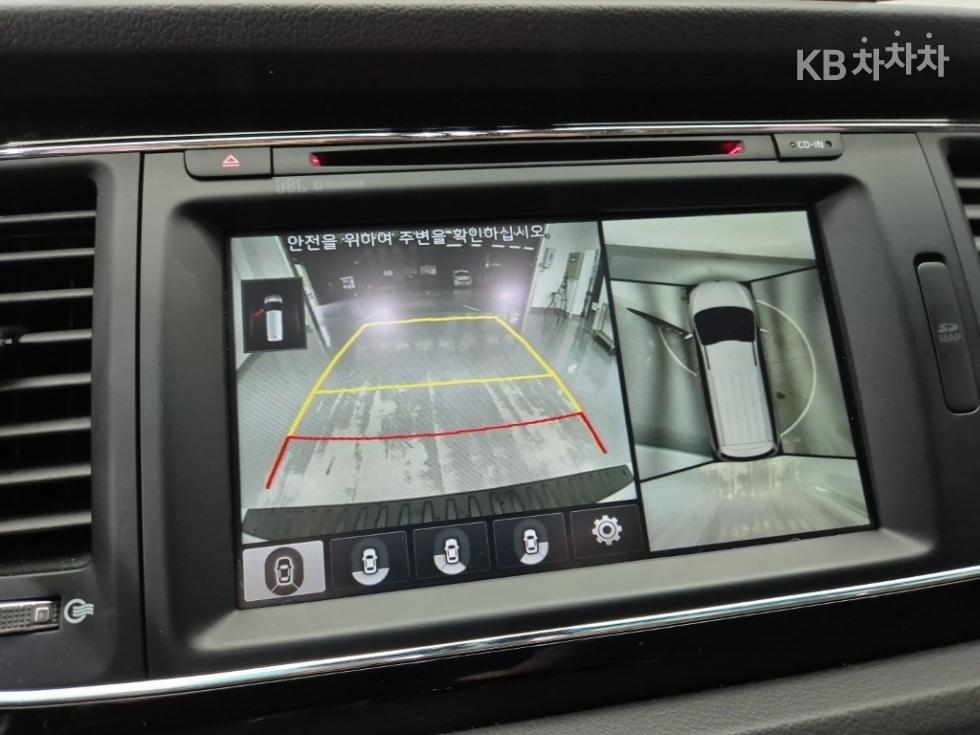Kia Carnival — miniaturë 15