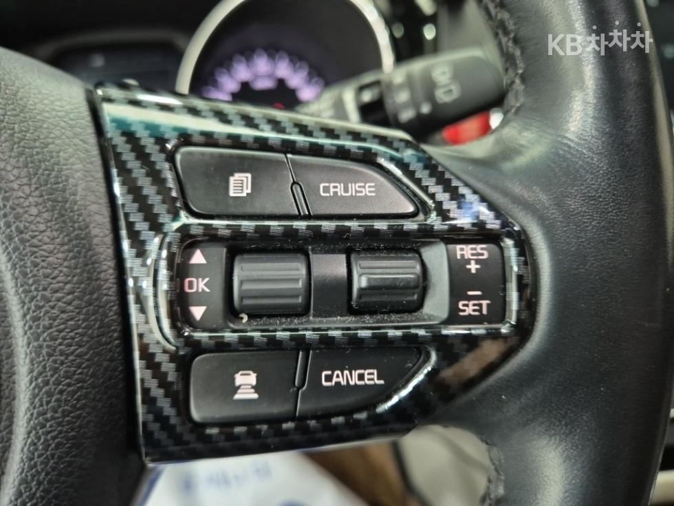 Kia Carnival — miniaturë 16