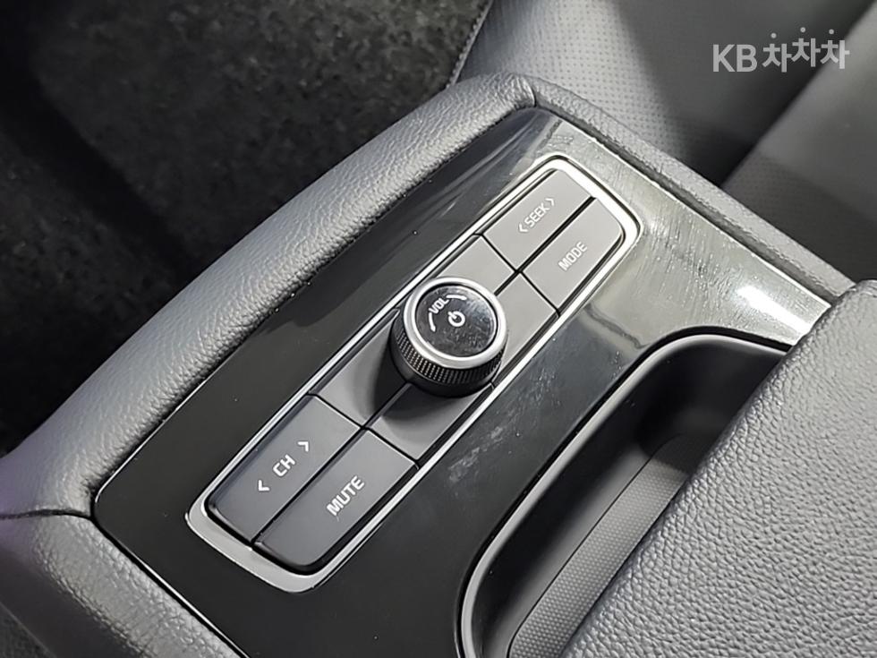 Kia K7 — miniaturë 15