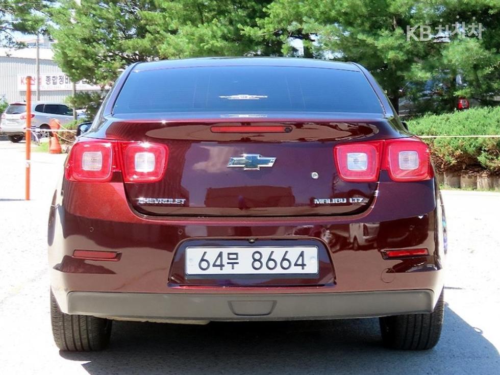 Chevrolet Malibu — miniaturë 4
