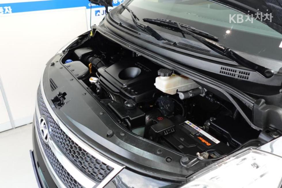 Hyundai Starex — miniaturë 10