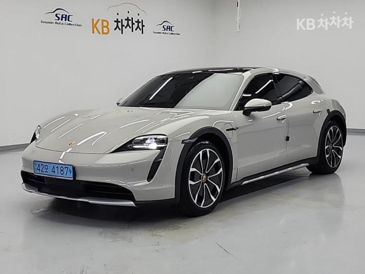 Porsche Taycan — miniaturë 2