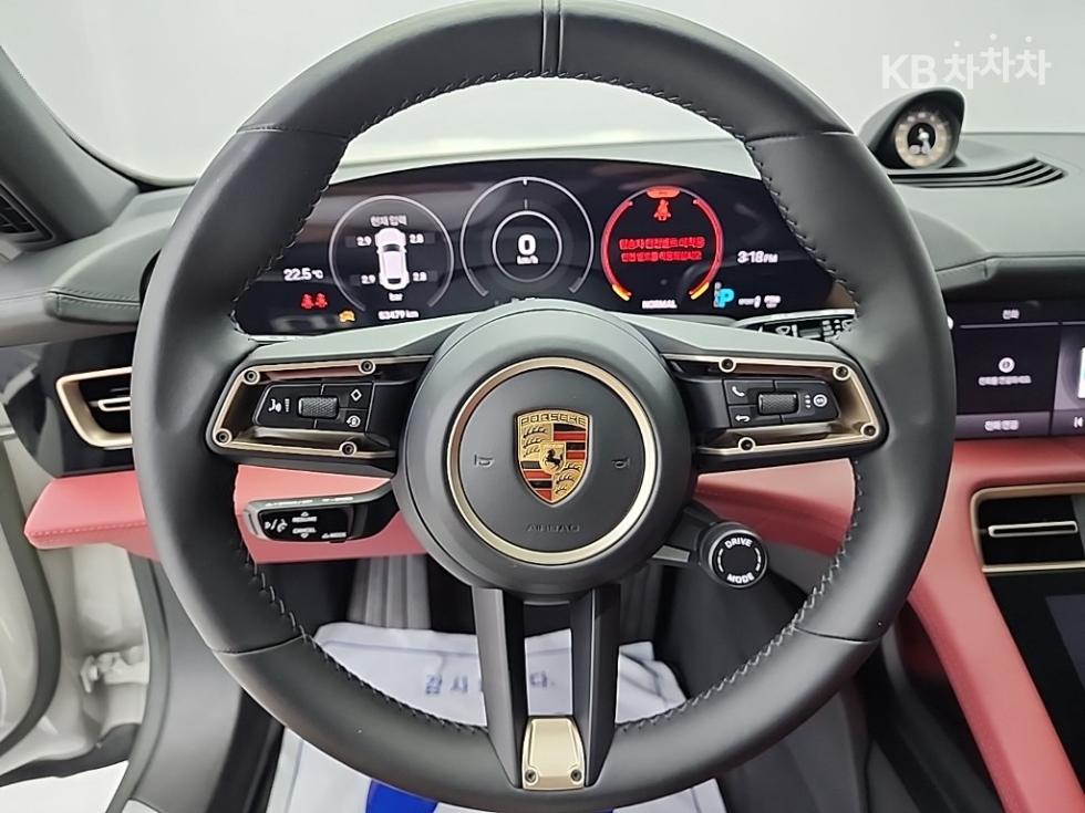 Porsche Taycan — miniaturë 9