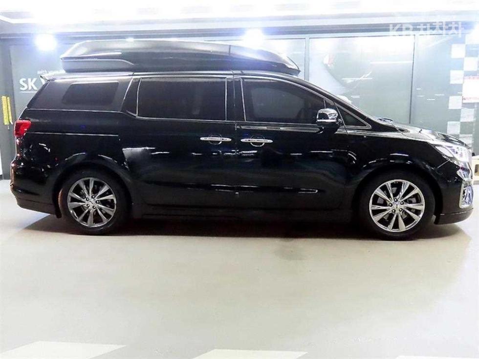 Kia Carnival — miniaturë 3
