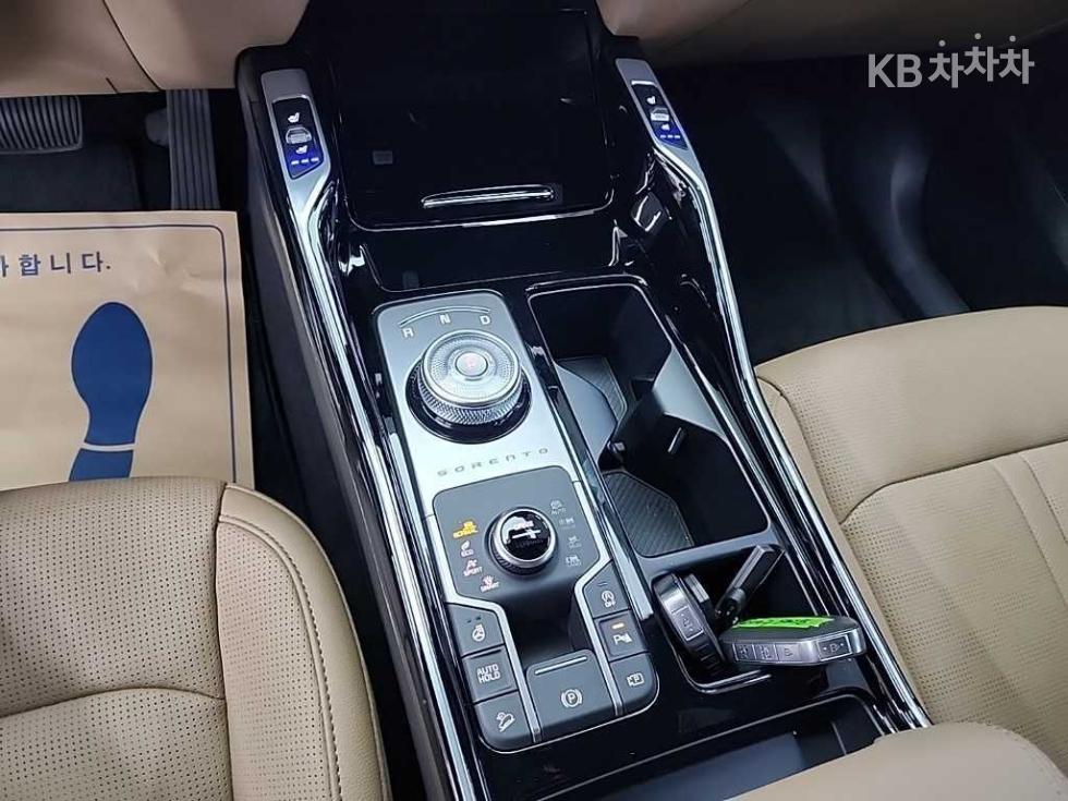 2025 Kia MQ4 photo