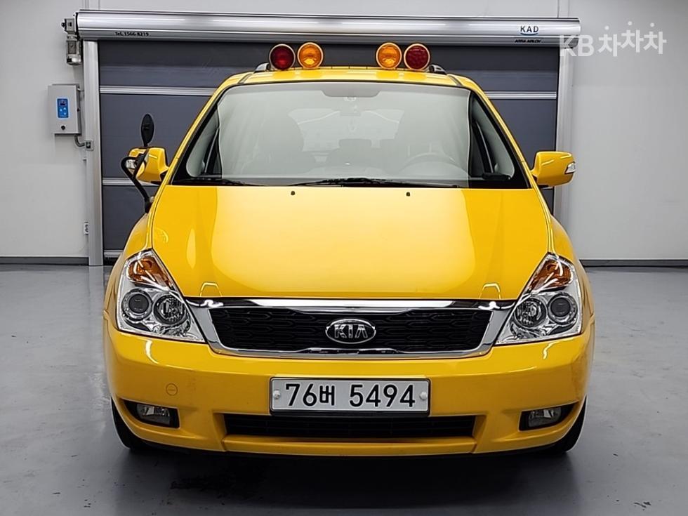 Kia Carnival — miniaturë 2