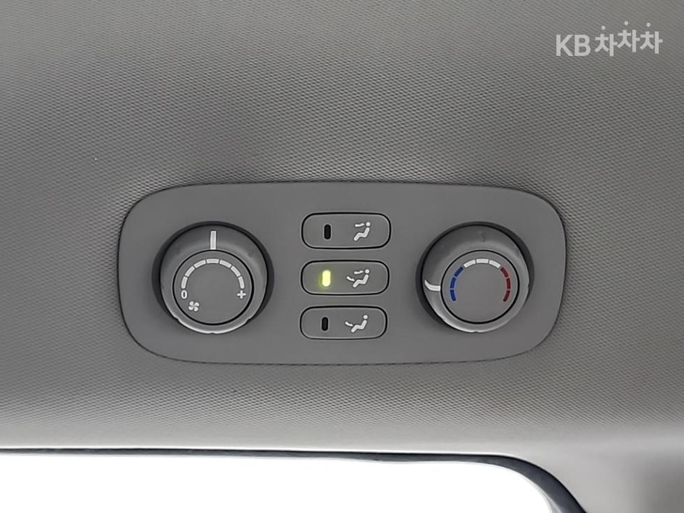 Kia Carnival — miniaturë 14