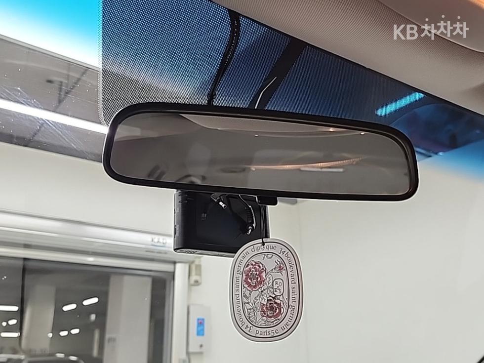 Kia Carnival — miniaturë 18