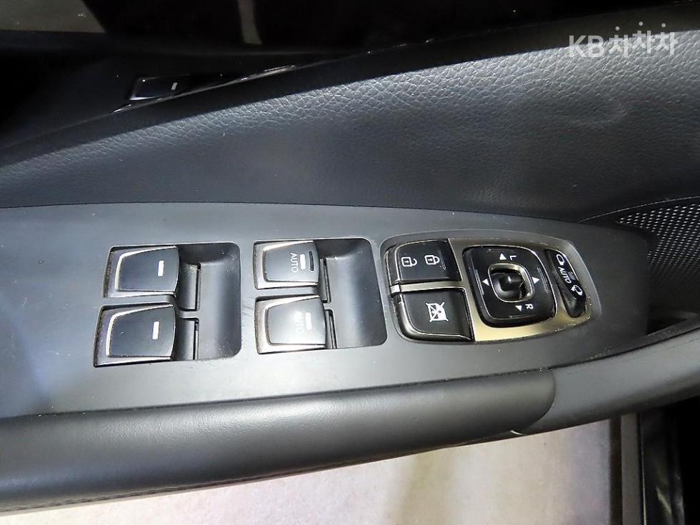 Hyundai Grandeur — miniaturë 13