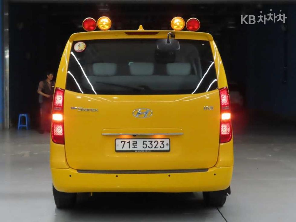 Hyundai Starex — miniaturë 3