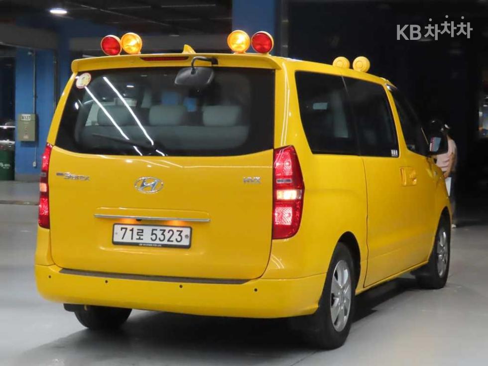 Hyundai Starex — miniaturë 4