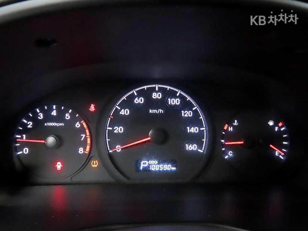 Hyundai Starex — miniaturë 8