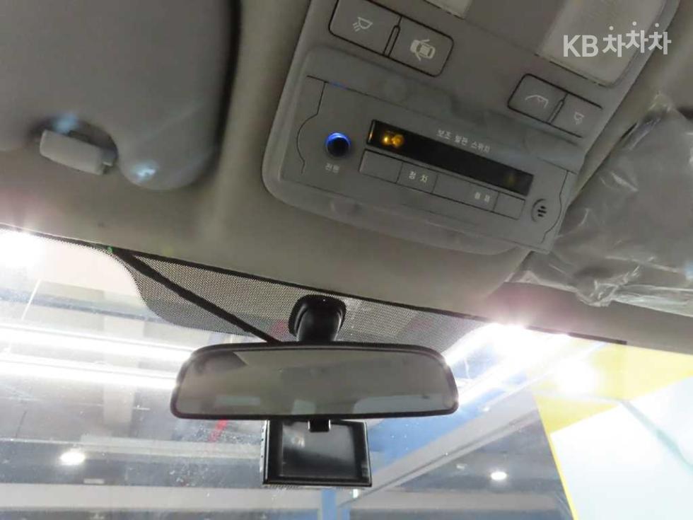 Hyundai Starex — miniaturë 15