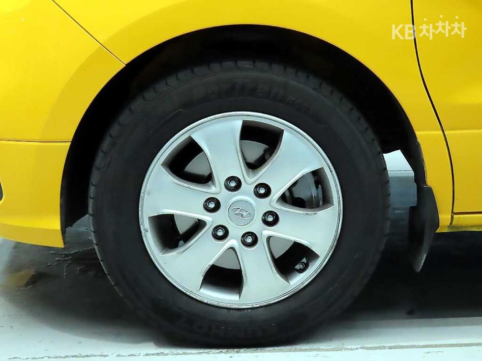 Hyundai Starex — miniaturë 20