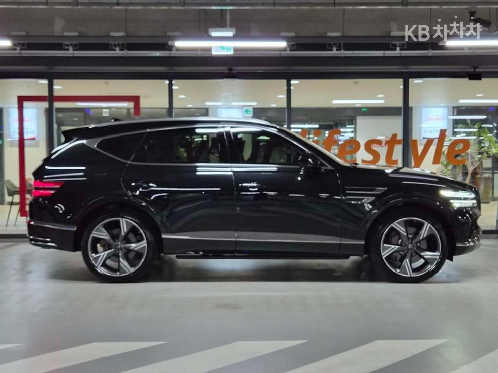 2024 Genesis GV80 photo