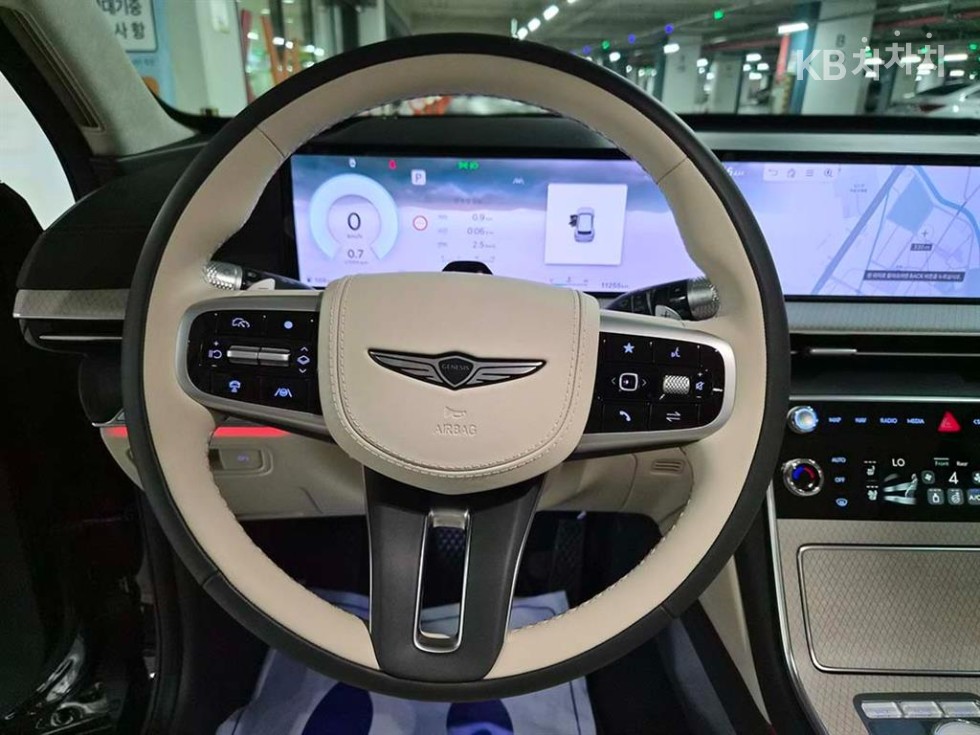 2024 Genesis GV80 photo
