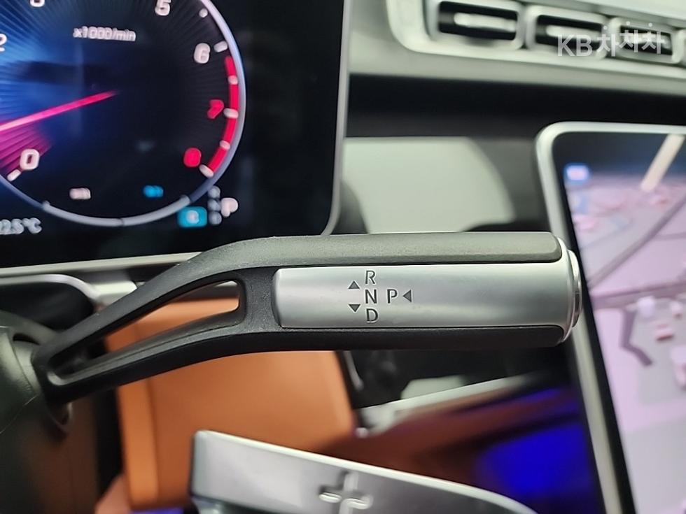 Mercedes-Benz S-klasse — miniaturë 8