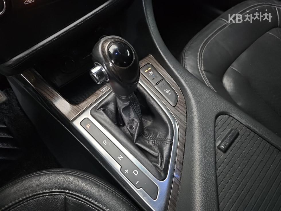 Kia K5 — miniaturë 8