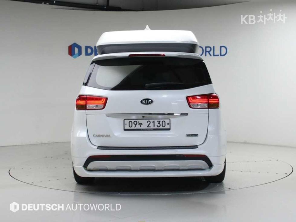 Kia Carnival — miniaturë 3