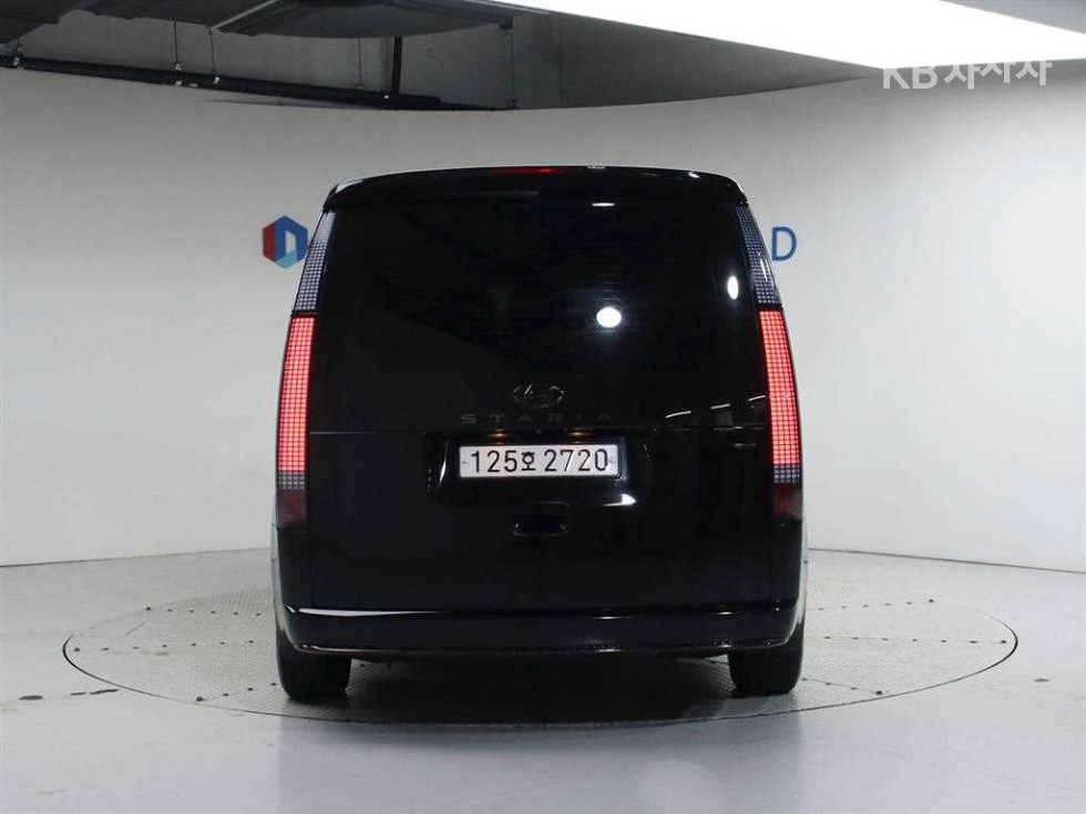 Hyundai Staria — miniaturë 4
