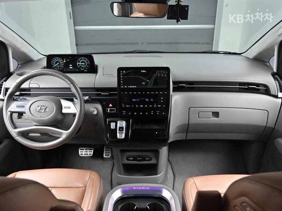 Hyundai Staria — miniaturë 7