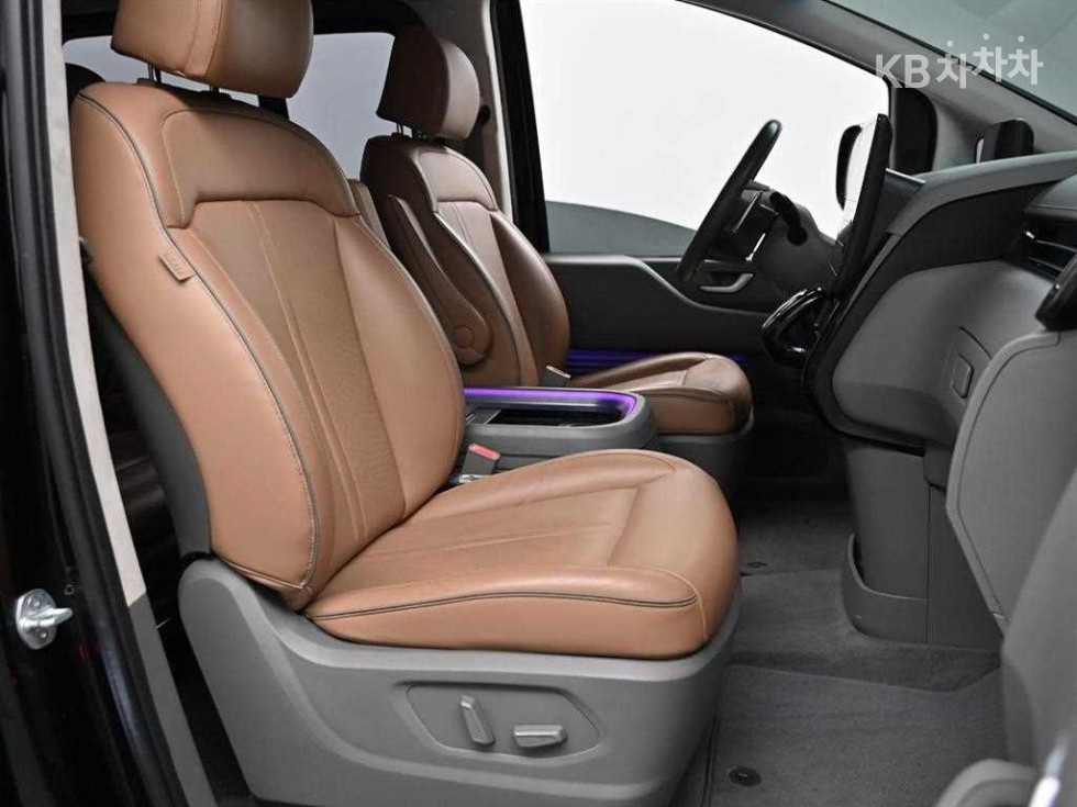 Hyundai Staria — miniaturë 10