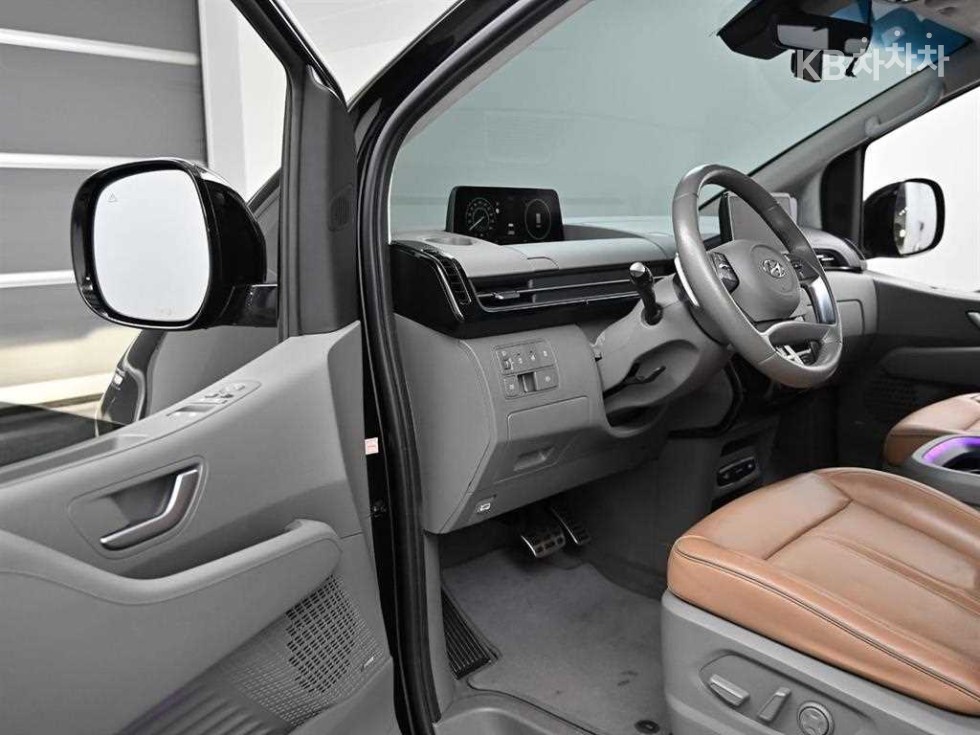 Hyundai Staria — miniaturë 11