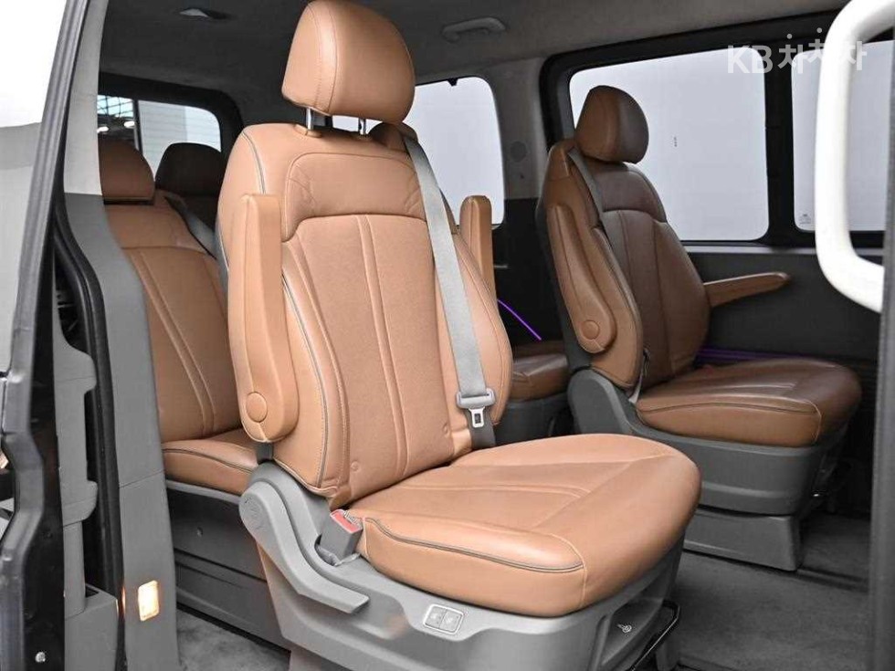 Hyundai Staria — miniaturë 12