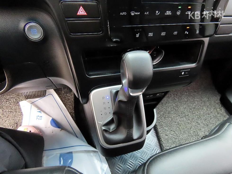 Hyundai Staria — miniaturë 11