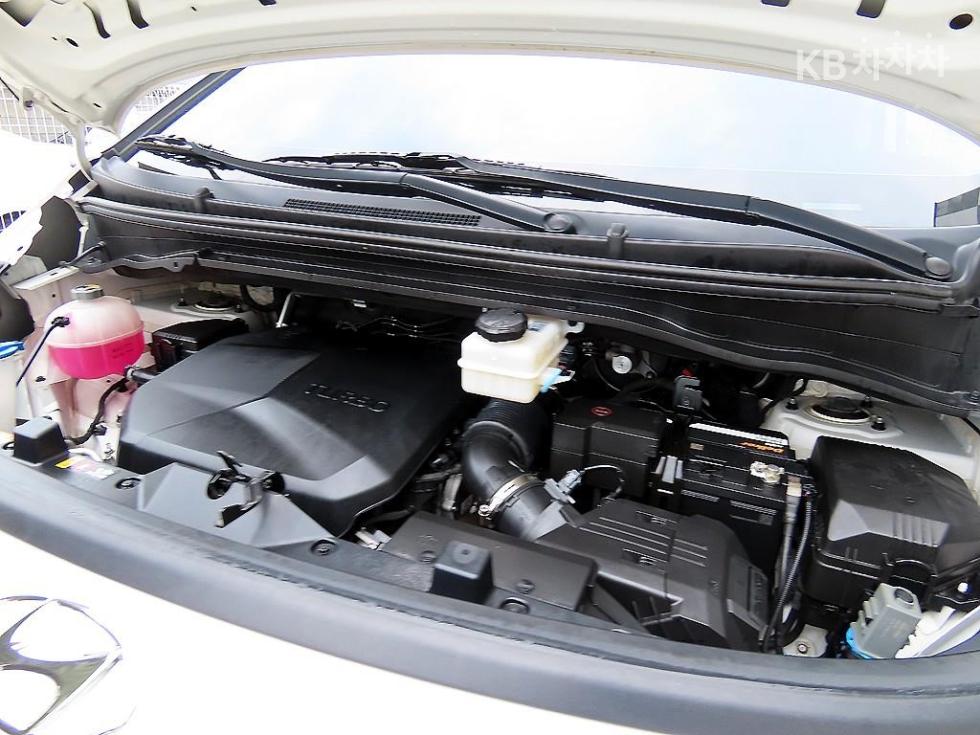 Hyundai Staria — miniaturë 19
