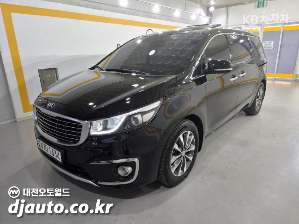 Kia Carnival — miniaturë 2