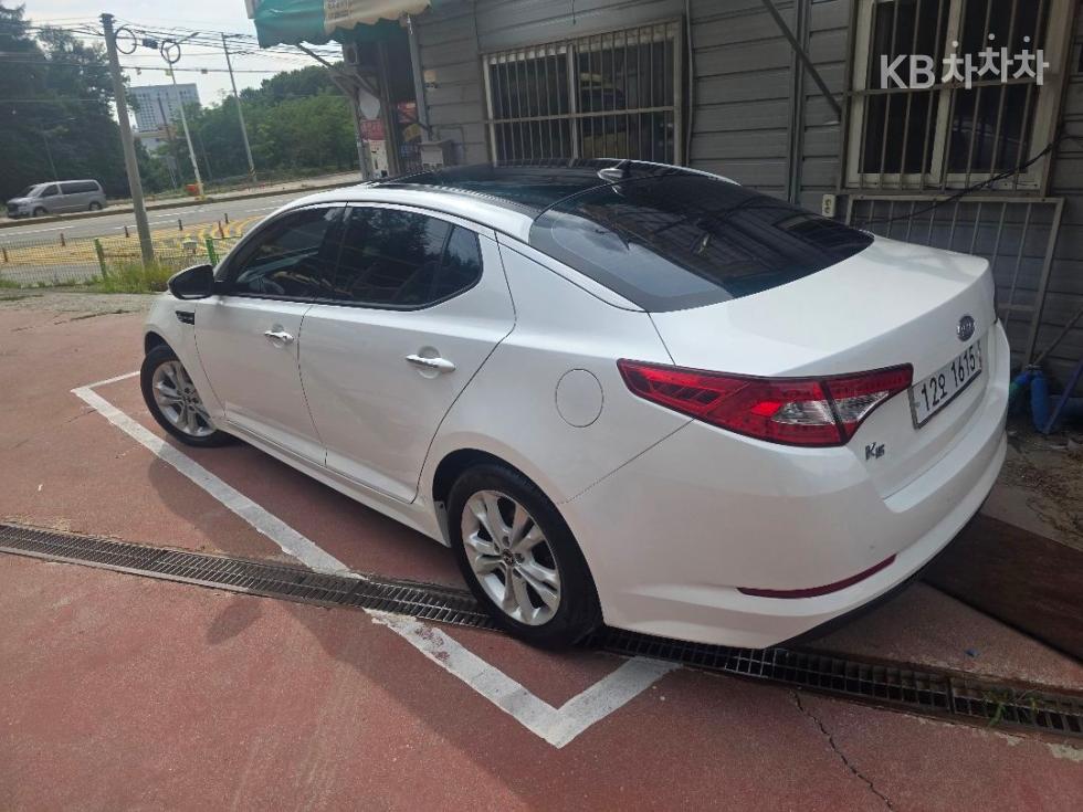 Kia K5 — miniaturë 4