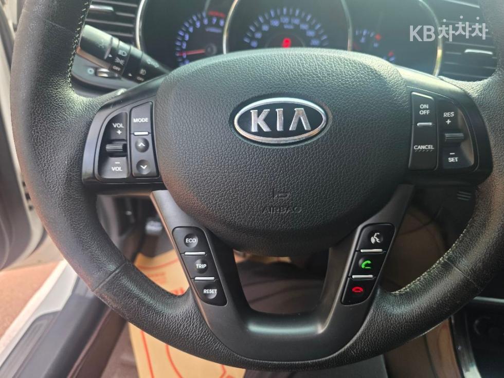 Kia K5 — miniaturë 10