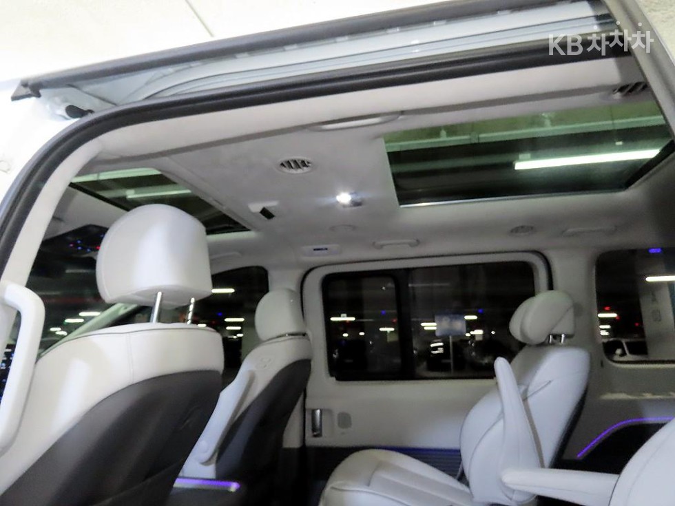 Hyundai Staria — miniaturë 18