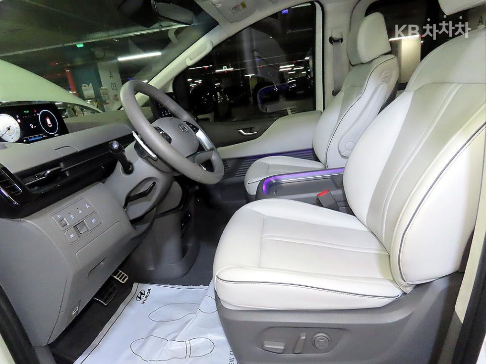 Hyundai Staria — miniaturë 15