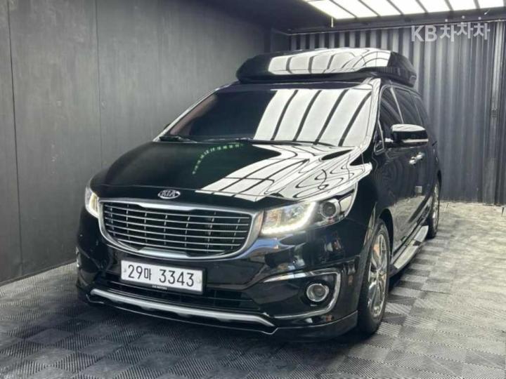 Kia Carnival 9인승 2.2 디젤 하이리무진 — foto 1
