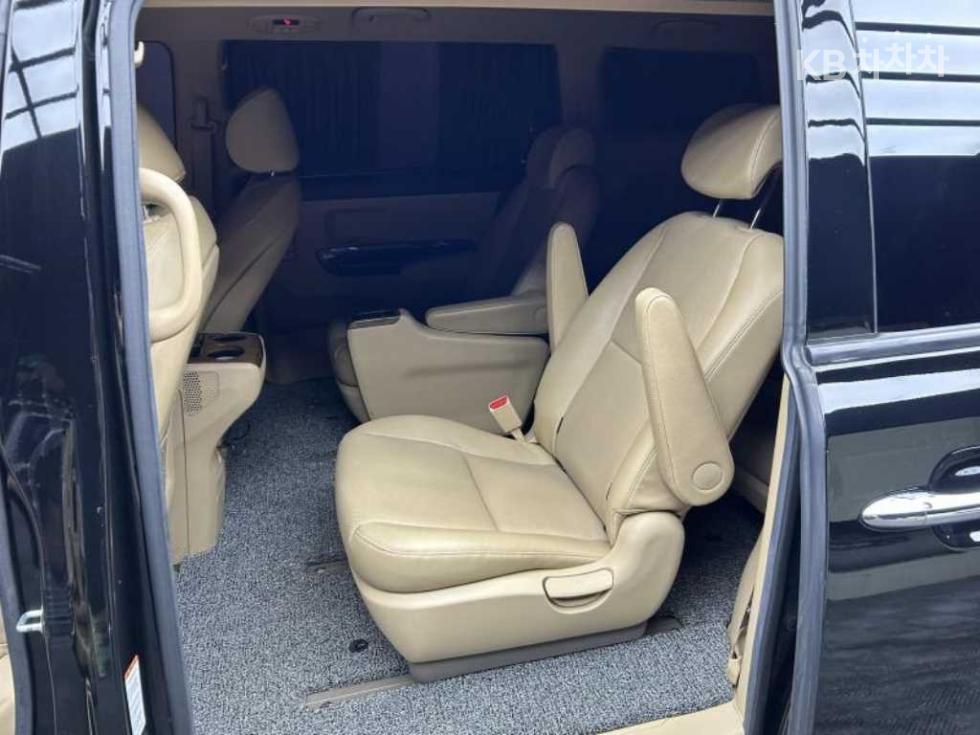 Kia Carnival — miniaturë 6