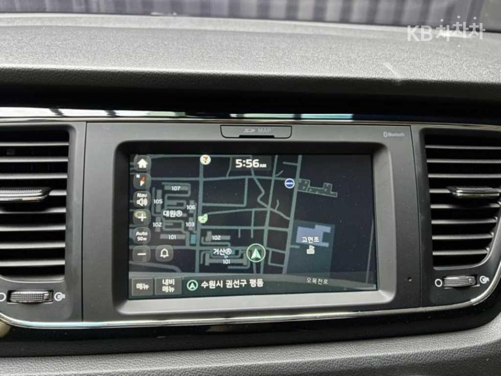 Kia Carnival — miniaturë 12