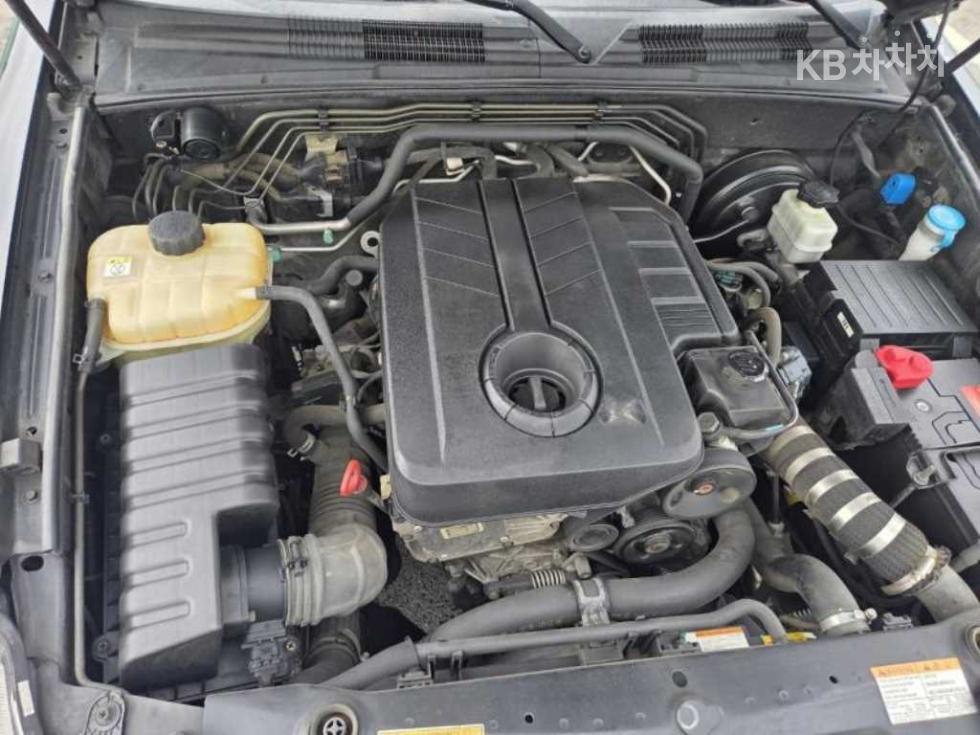 SsangYong Rexton — miniaturë 14
