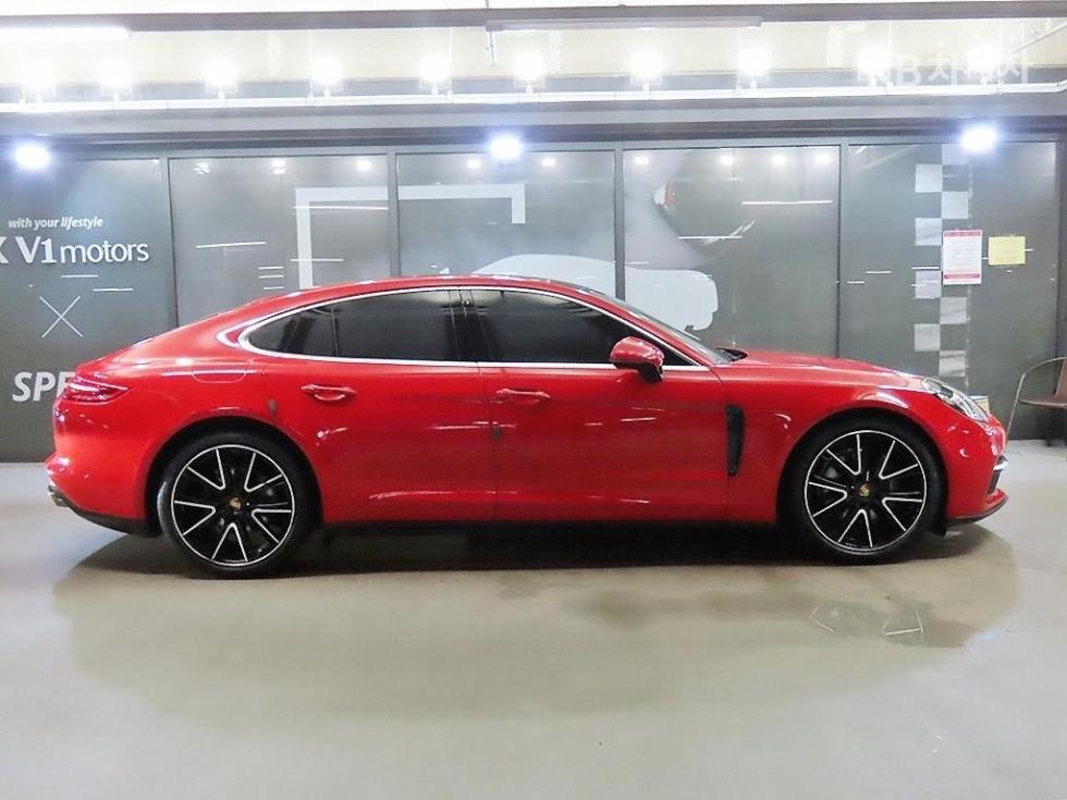 2019 Porsche (971) photo