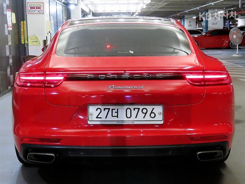 2019 Porsche (971) photo