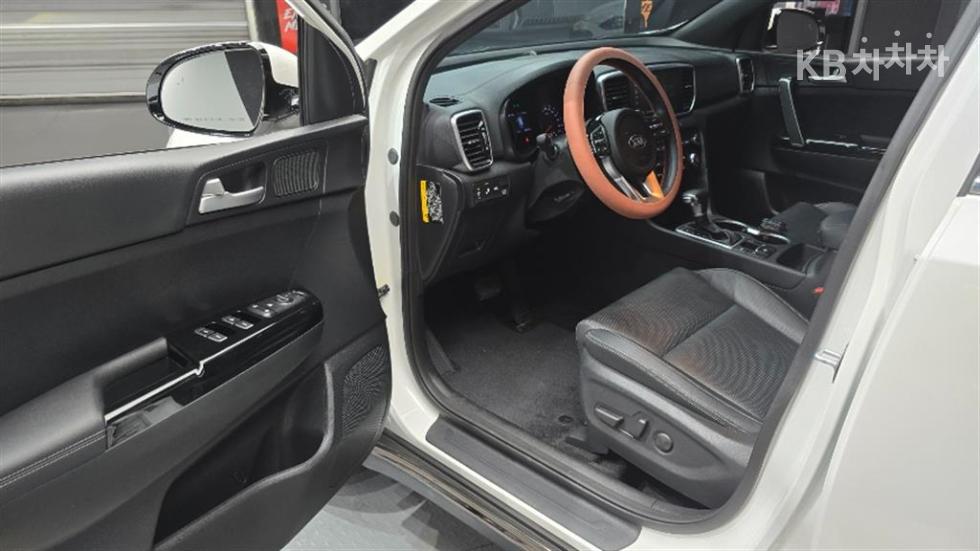 Kia Sportage — miniaturë 11