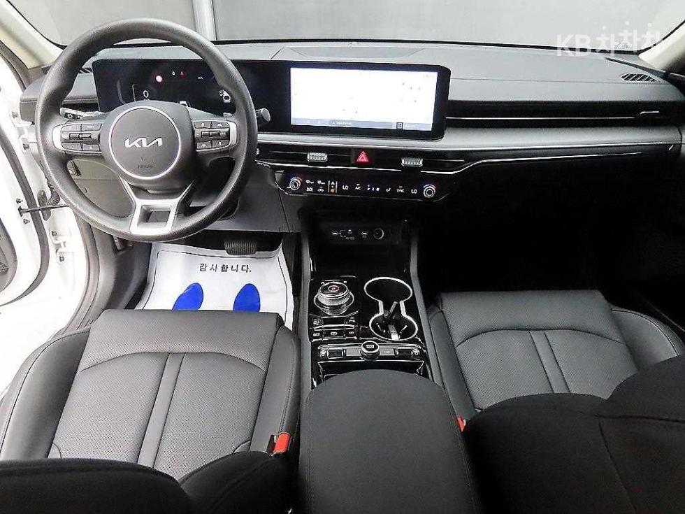 2024 Kia K5 3 photo