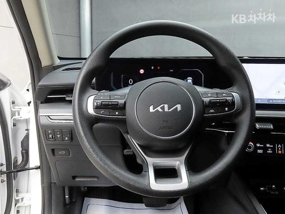 2024 Kia K5 3 photo
