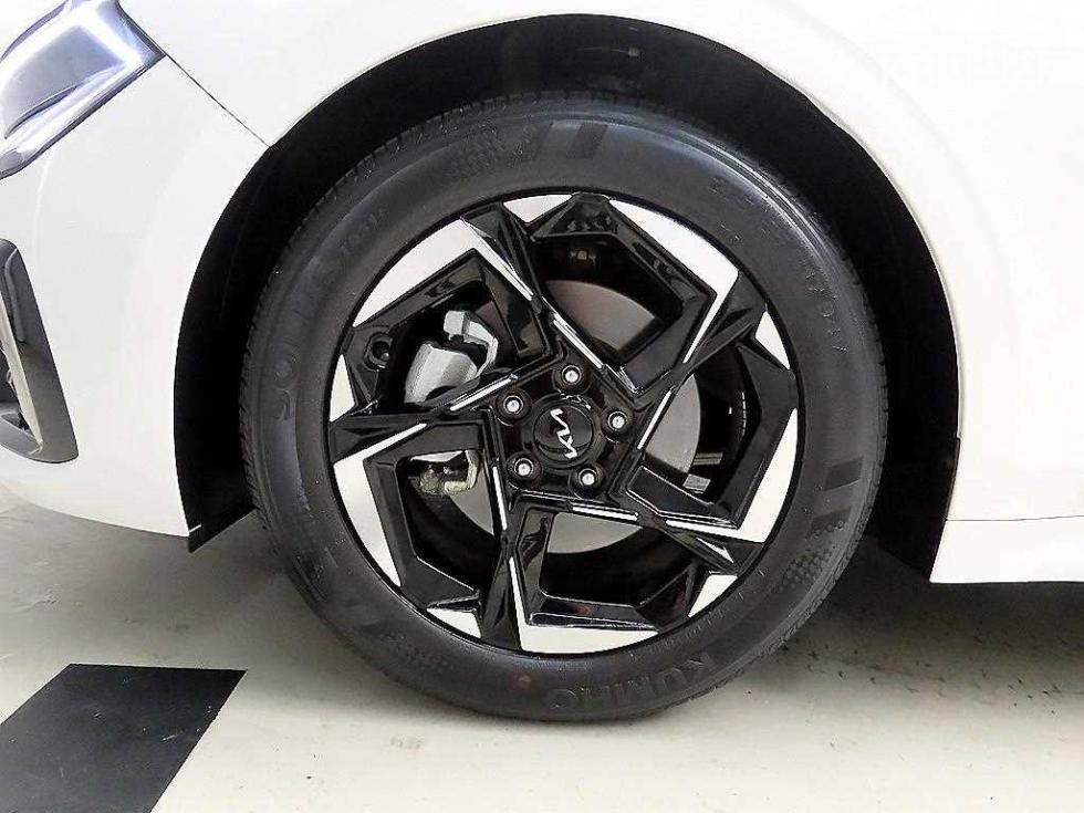 2024 Kia K5 3 photo