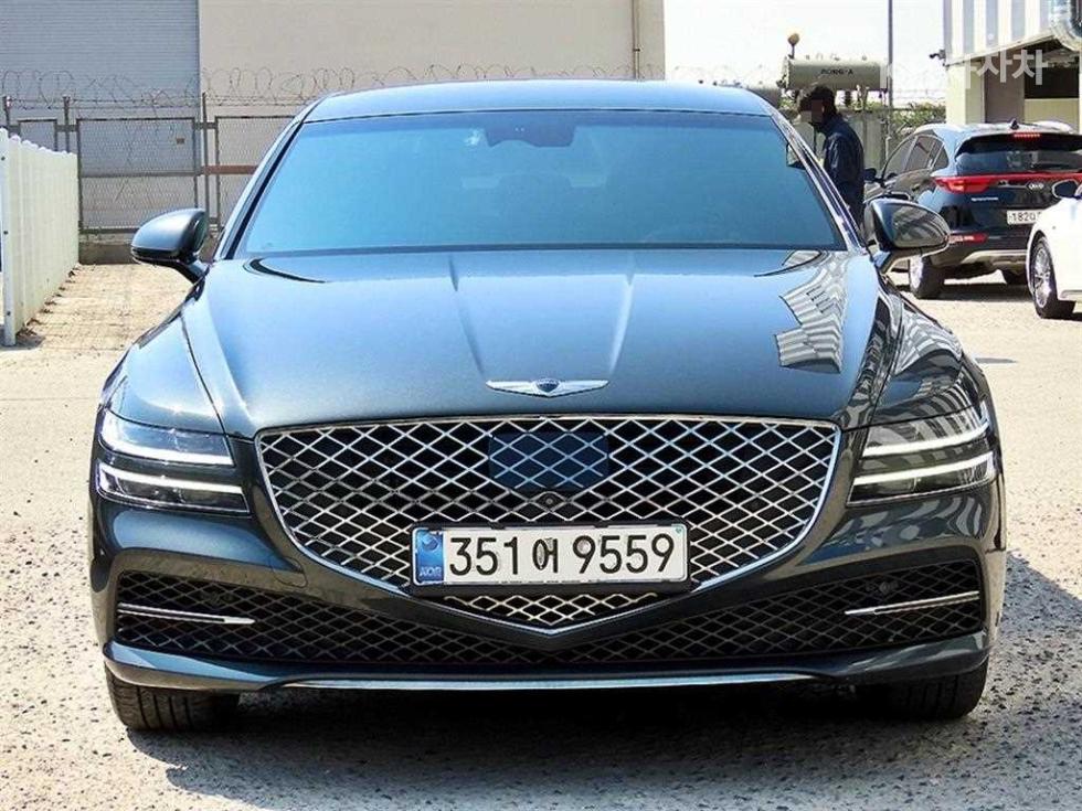 جينيسيس G80