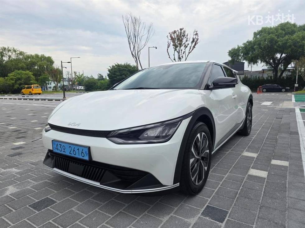 Kia EV6 롱 레인지 2WD — foto 1